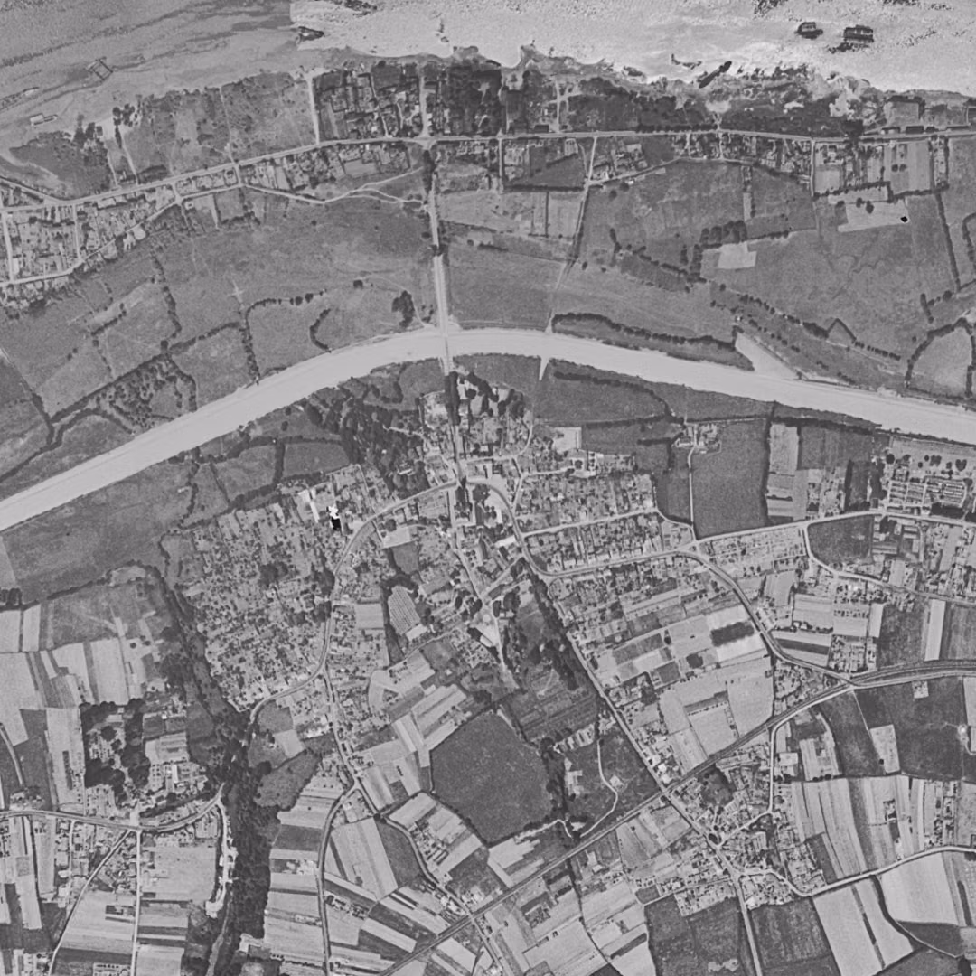 Rezé en 1952, le centre vu du ciel, au même cadrage