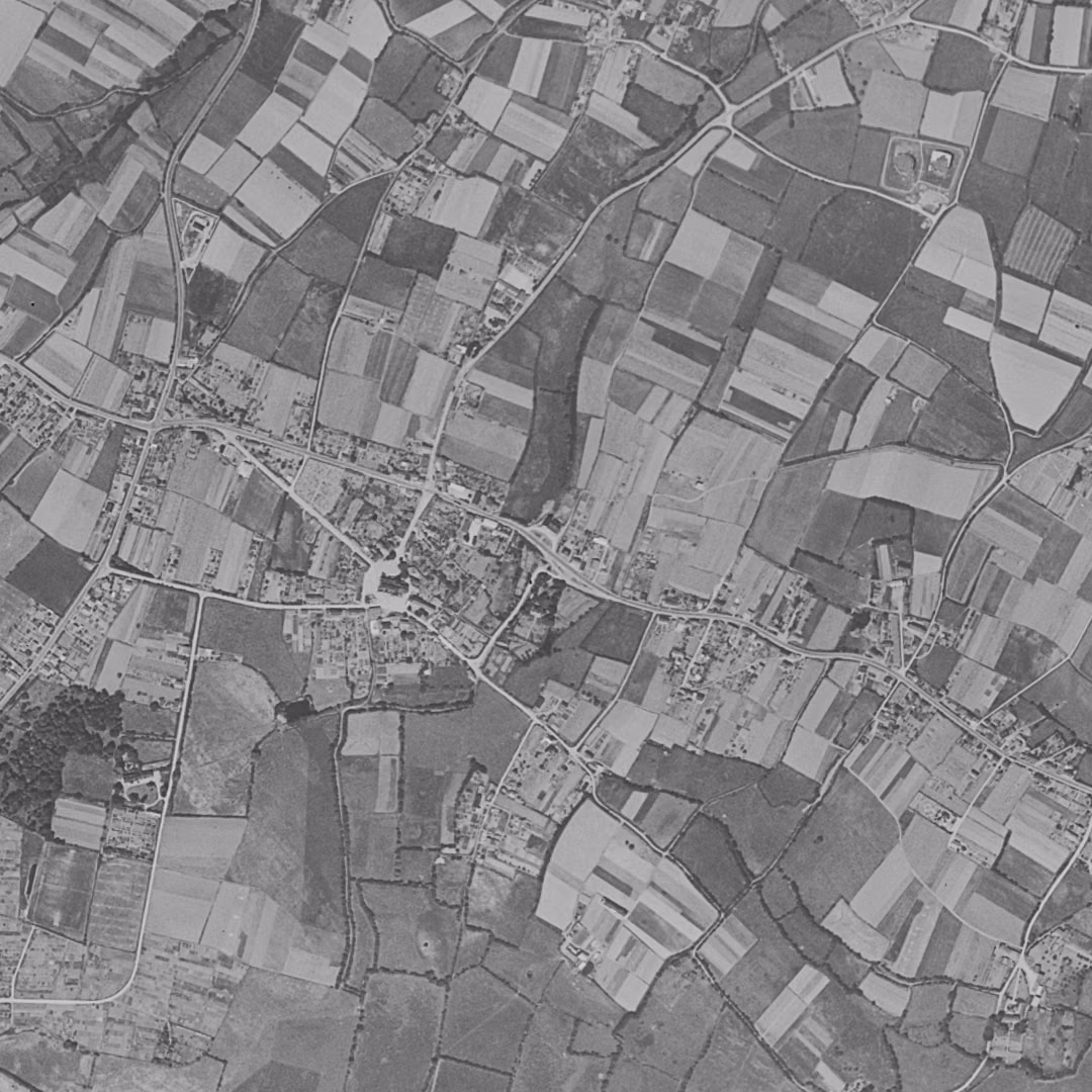 Saint-Herblain en 1952, le centre vu du ciel, au même cadrage