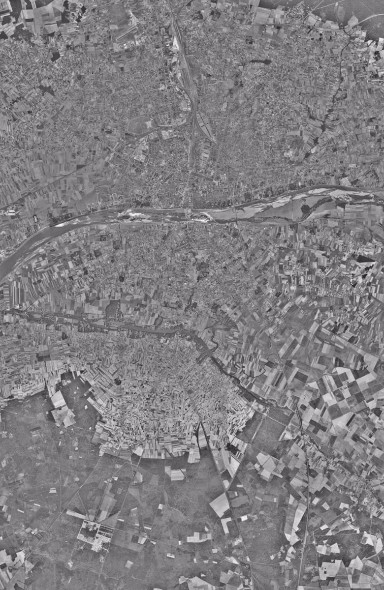 Orléans en 1954, le territoire vu du ciel, au même cadrage