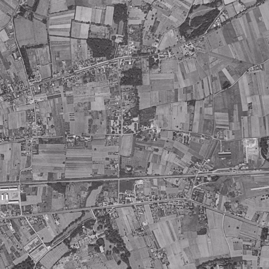 Saint-Jean-de-Braye en 1954, le centre vu du ciel, au même cadrage