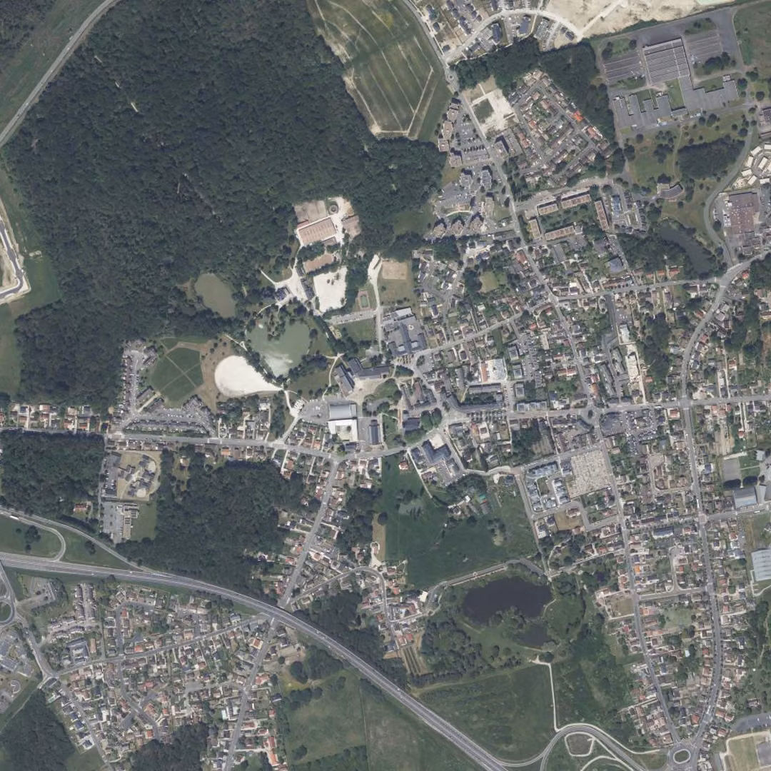 Saran aujourd'hui, le centre vu du ciel