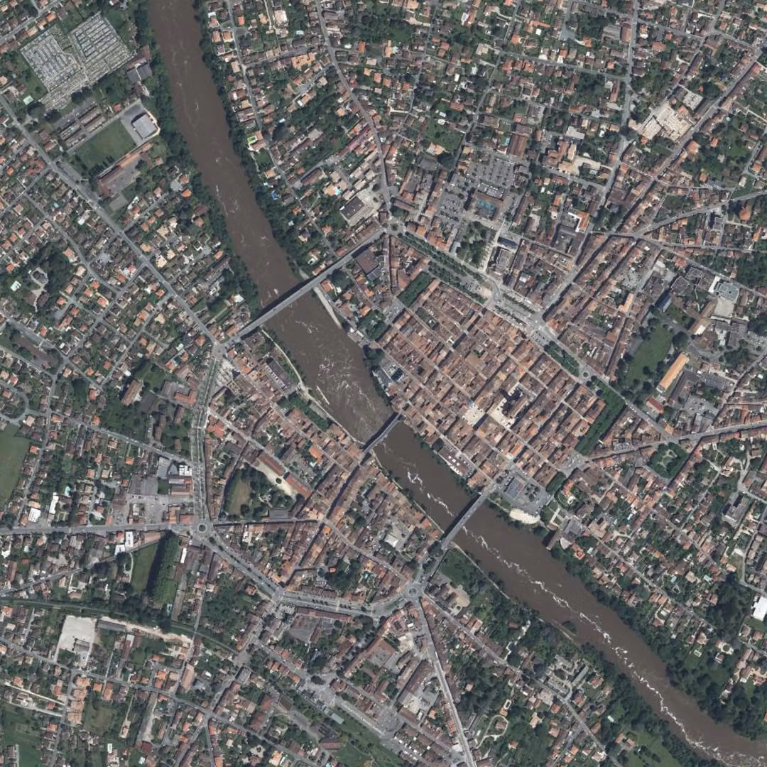 Villeneuve-sur-Lot aujourd'hui, le centre vu du ciel