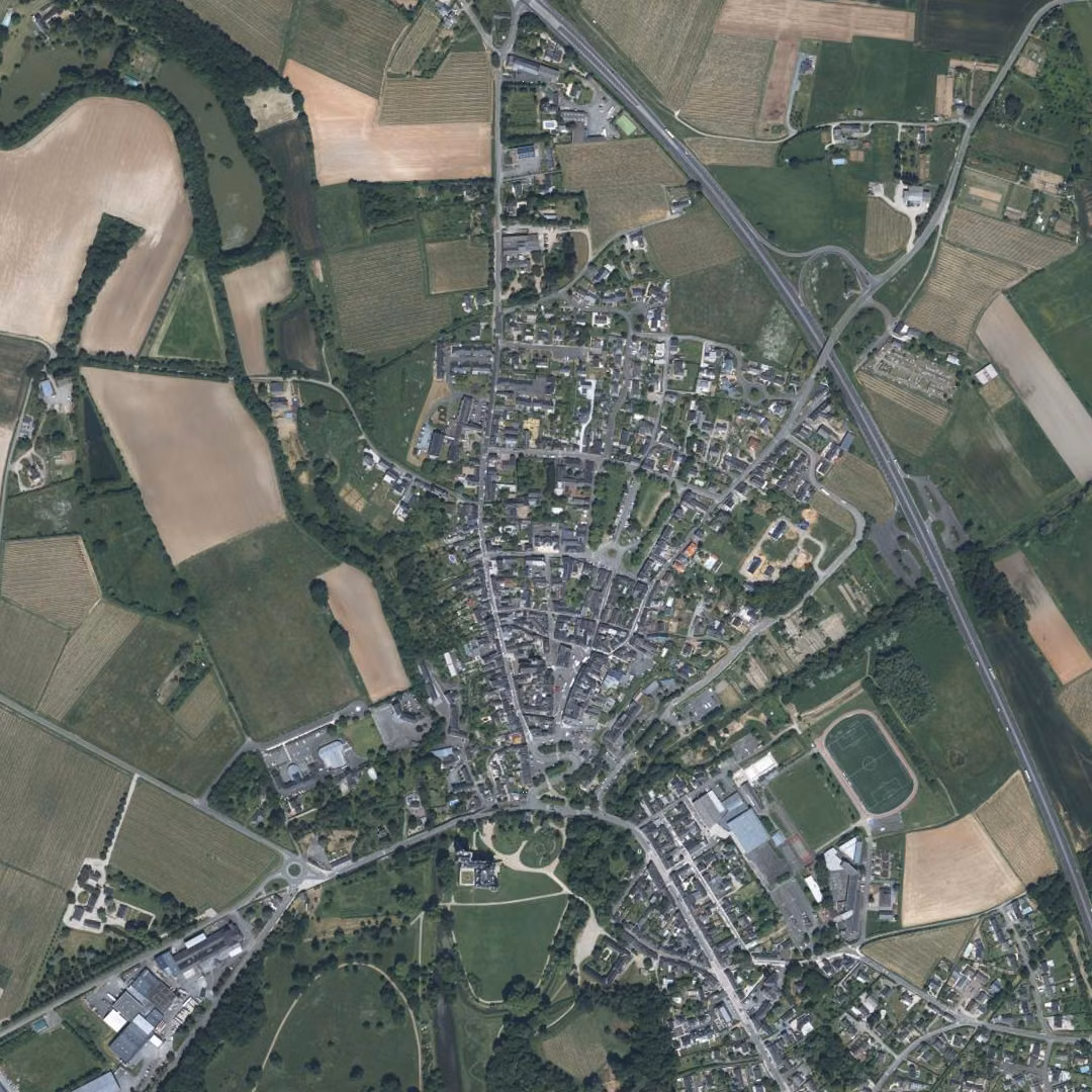 Brissac Loire Aubance aujourd'hui, le centre vu du ciel