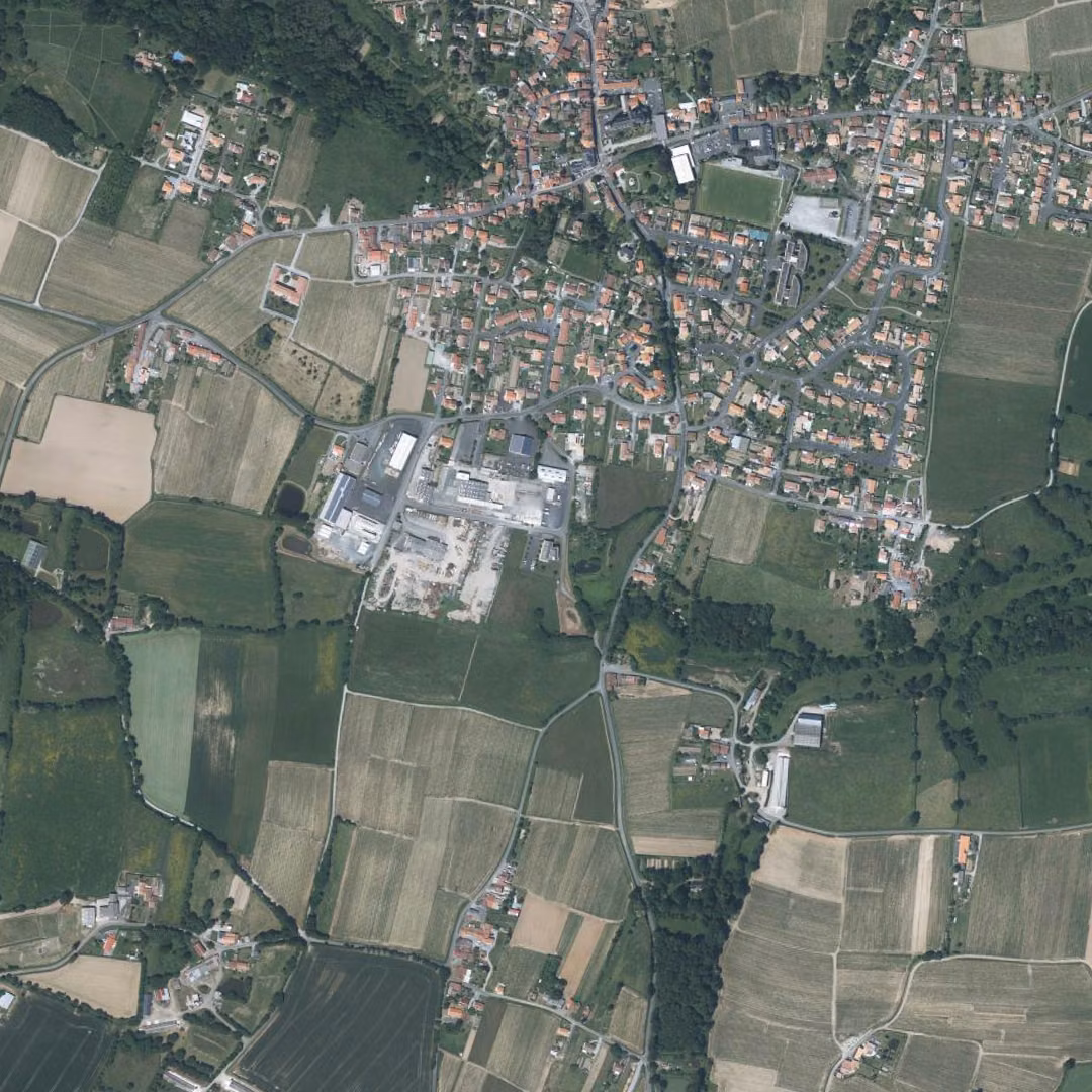 Orée d'Anjou aujourd'hui, le centre vu du ciel