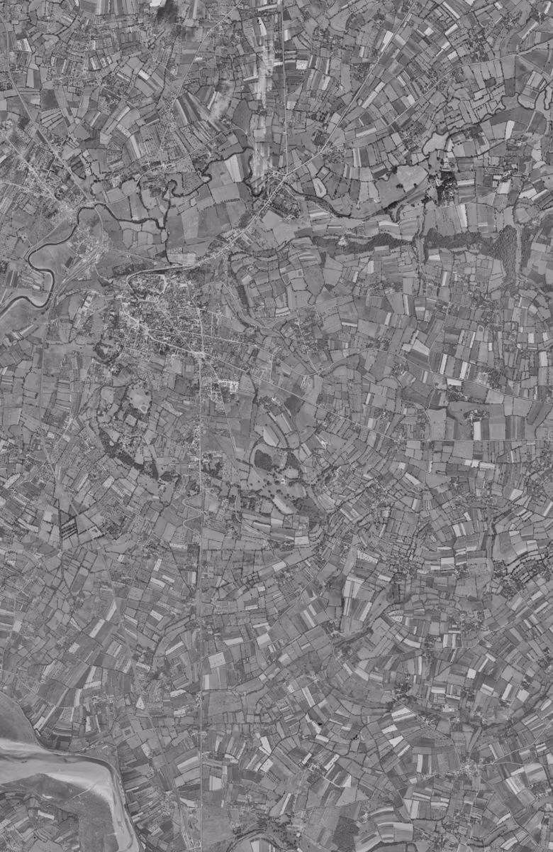 Avranches en 1947, le territoire vu du ciel, au même cadrage