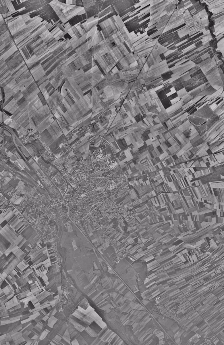 Châlons-en-Champagne en 1953, le territoire vu du ciel, au même cadrage