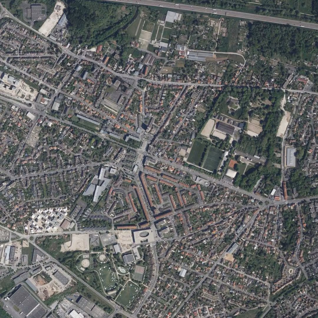 Tinqueux aujourd'hui, le centre vu du ciel