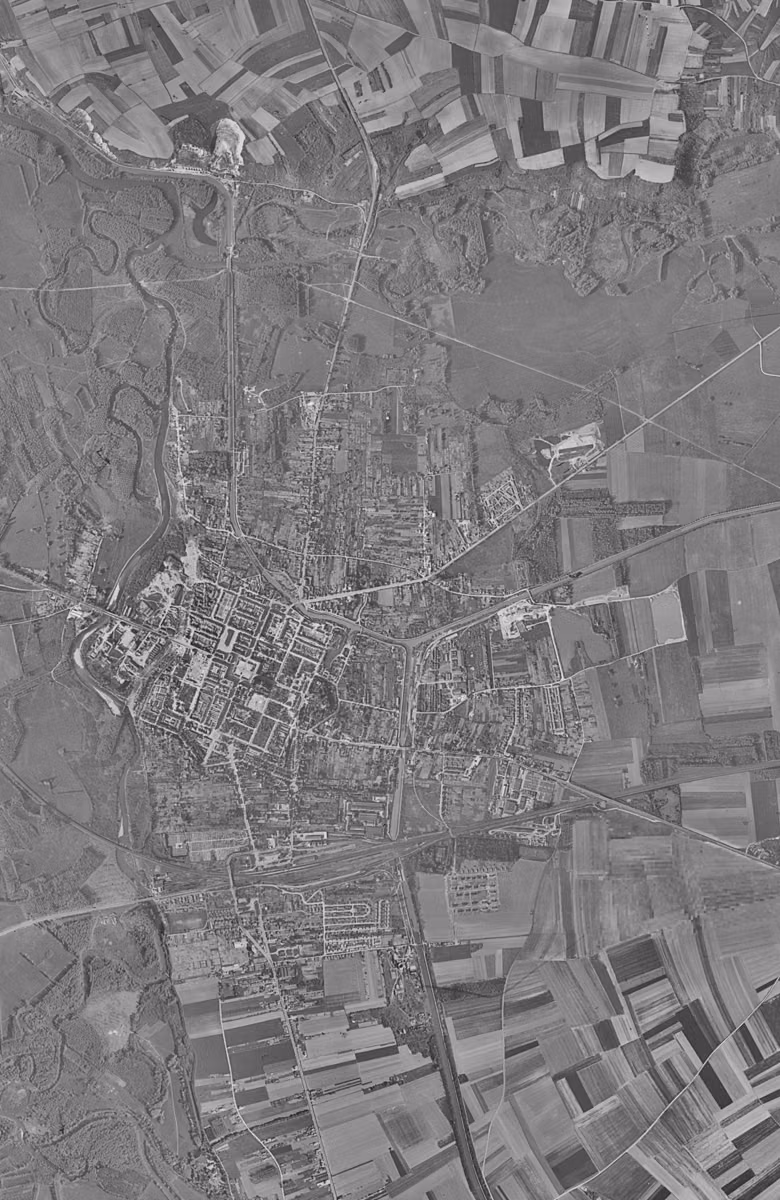 Vitry-le-François en 1953, le territoire vu du ciel, au même cadrage