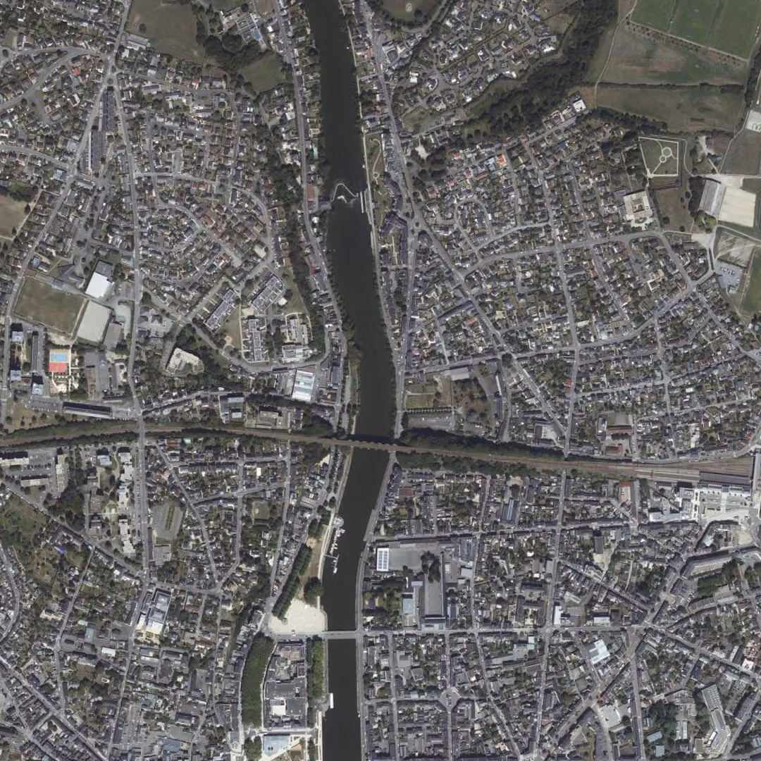 Laval aujourd'hui, le centre vu du ciel