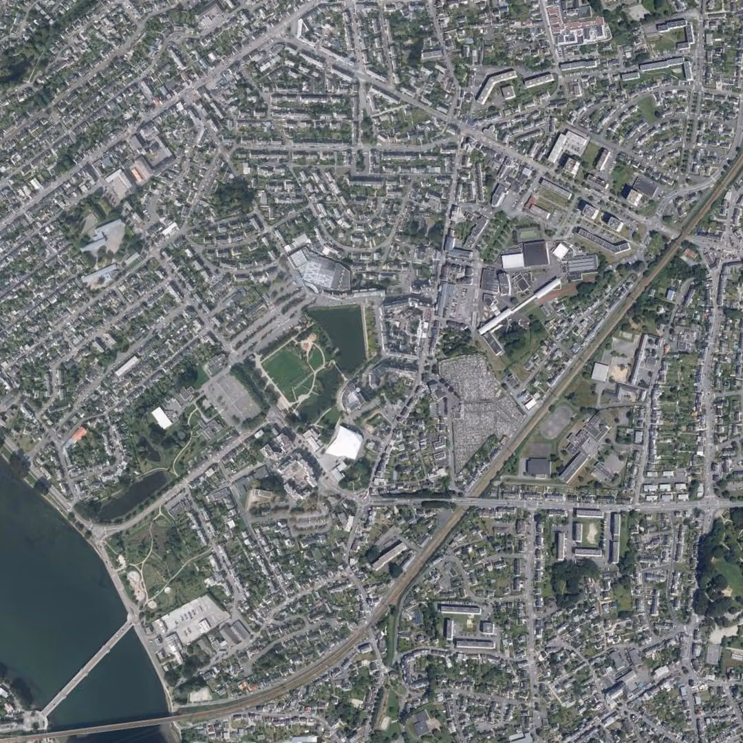 Lanester aujourd'hui, le centre vu du ciel