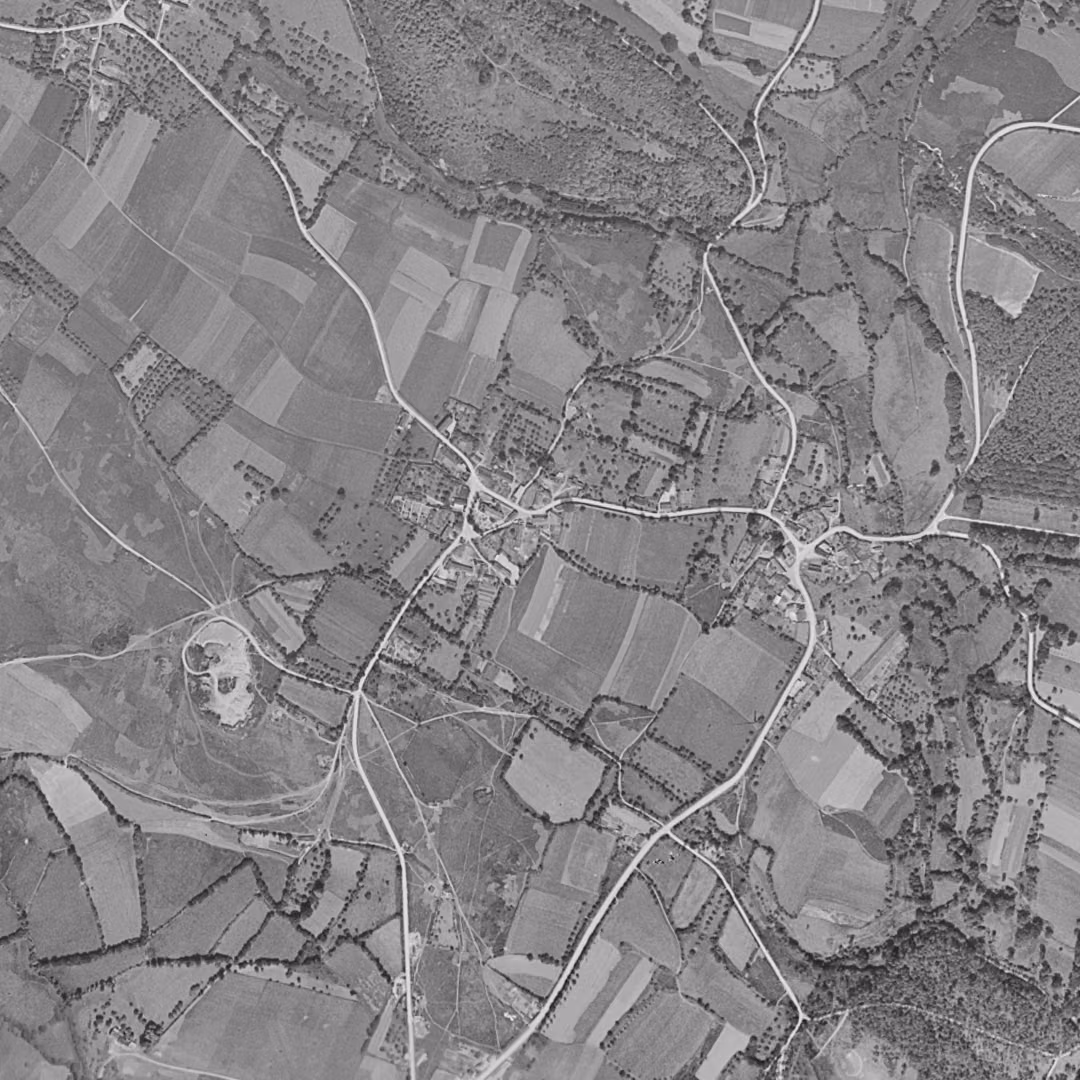 Saint-Avé en 1952, le centre vu du ciel, au même cadrage