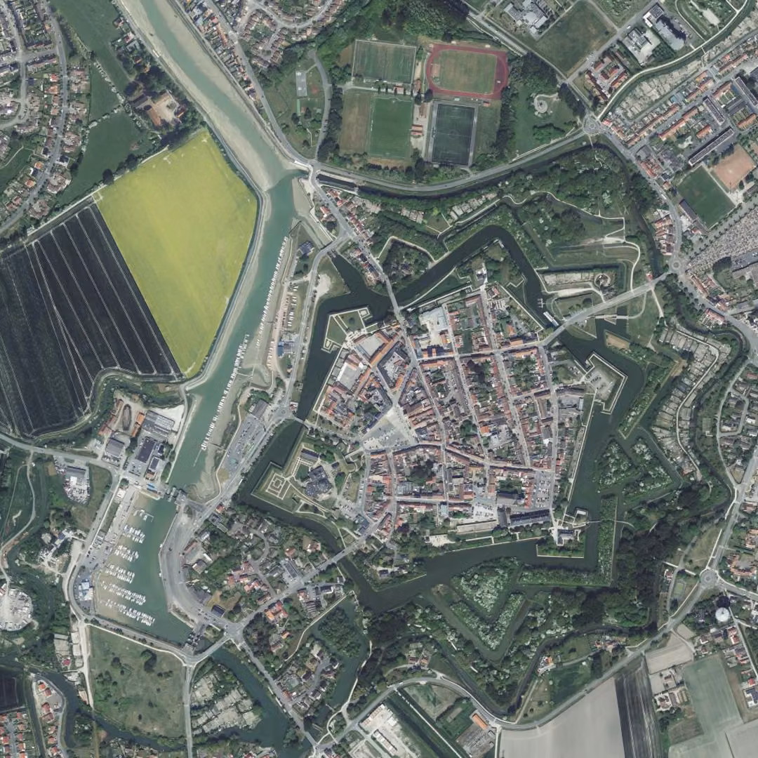 Gravelines aujourd'hui, le centre vu du ciel