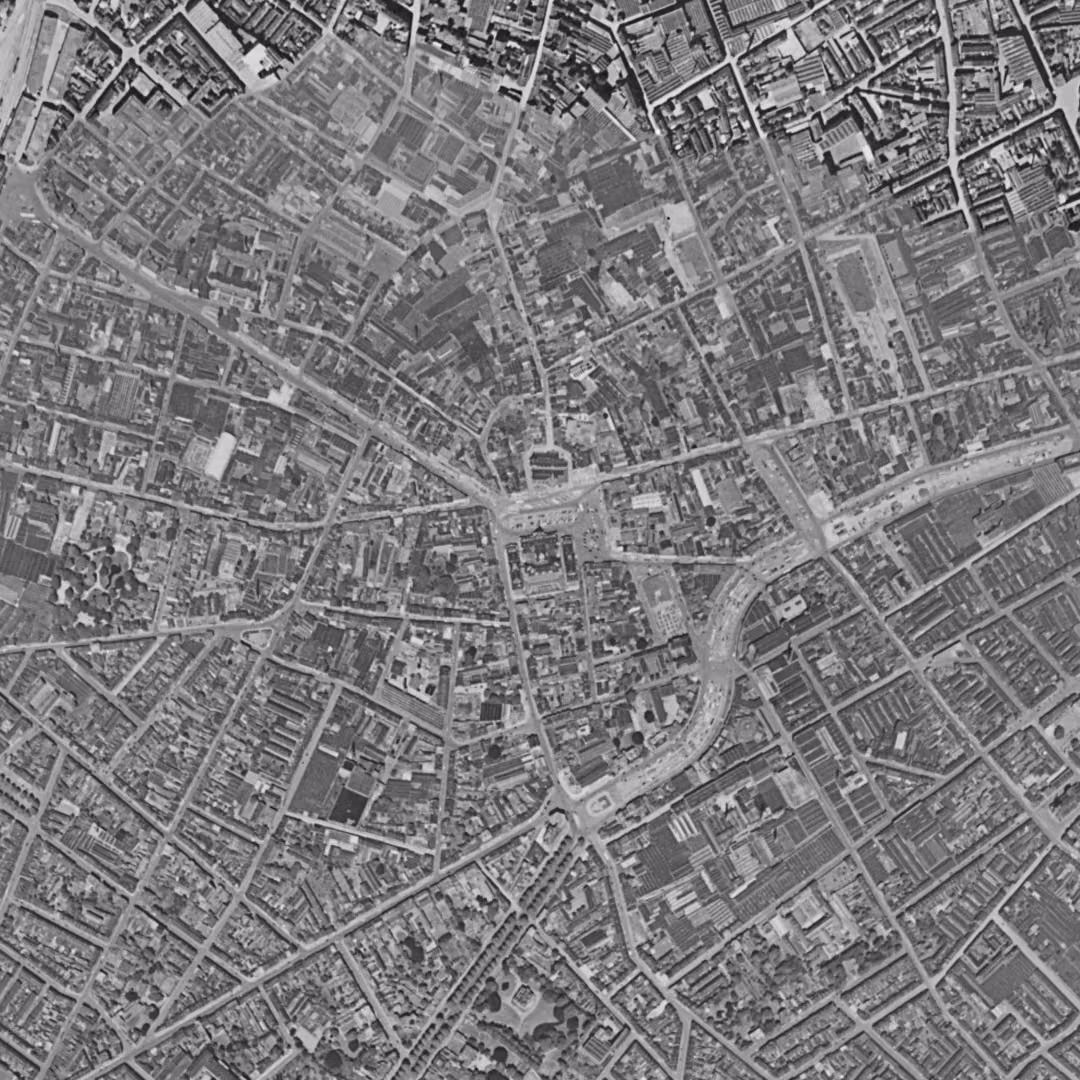 Roubaix en 1957, le centre vu du ciel, au même cadrage