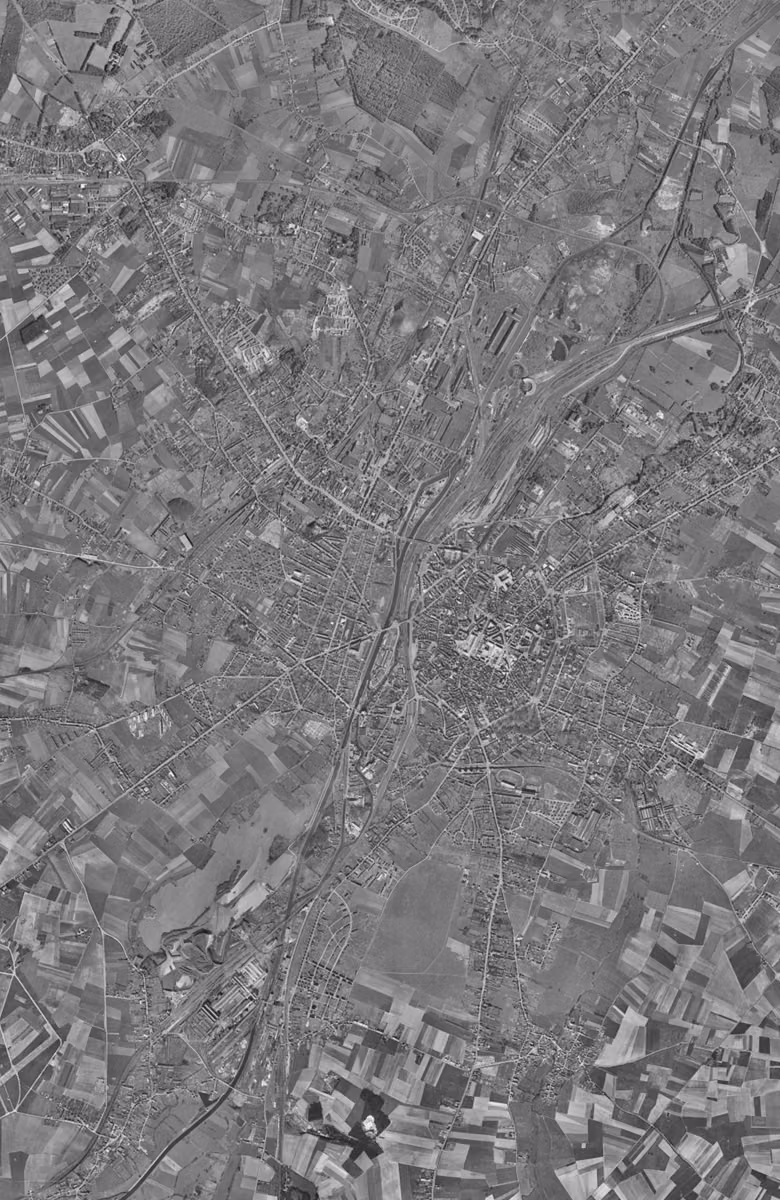 Valenciennes en 1957, le territoire vu du ciel, au même cadrage