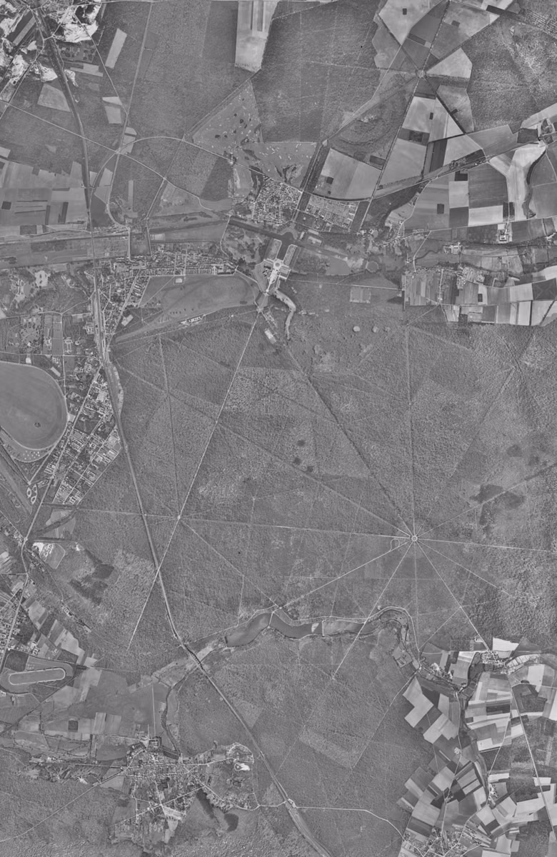 Chantilly en 1955, le territoire vu du ciel, au même cadrage