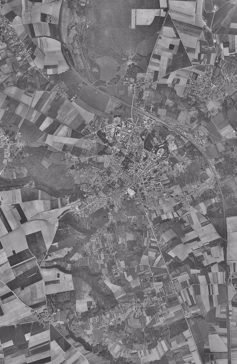 Clermont en 1955, le territoire vu du ciel, au même cadrage