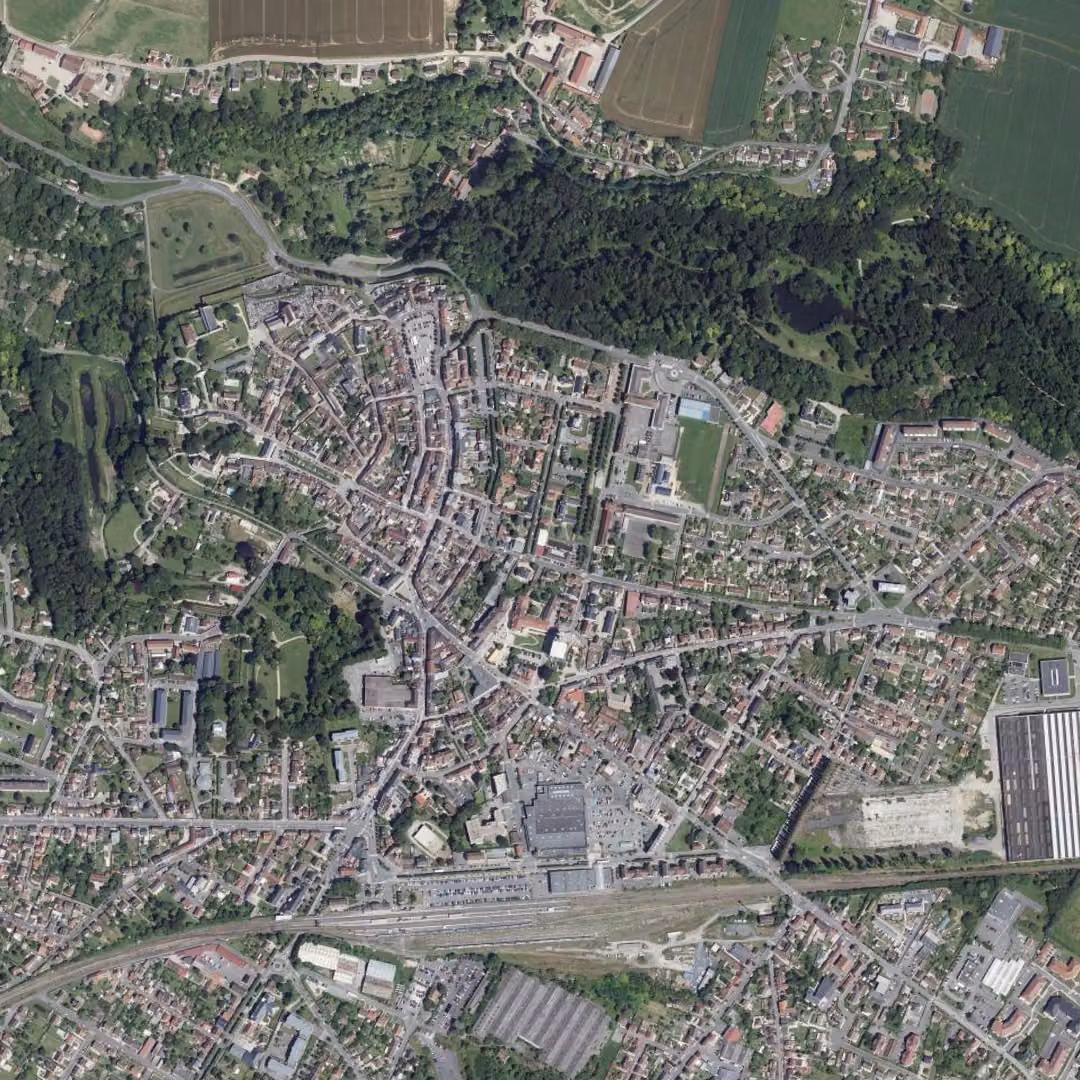 Crépy-en-Valois aujourd'hui, le centre vu du ciel