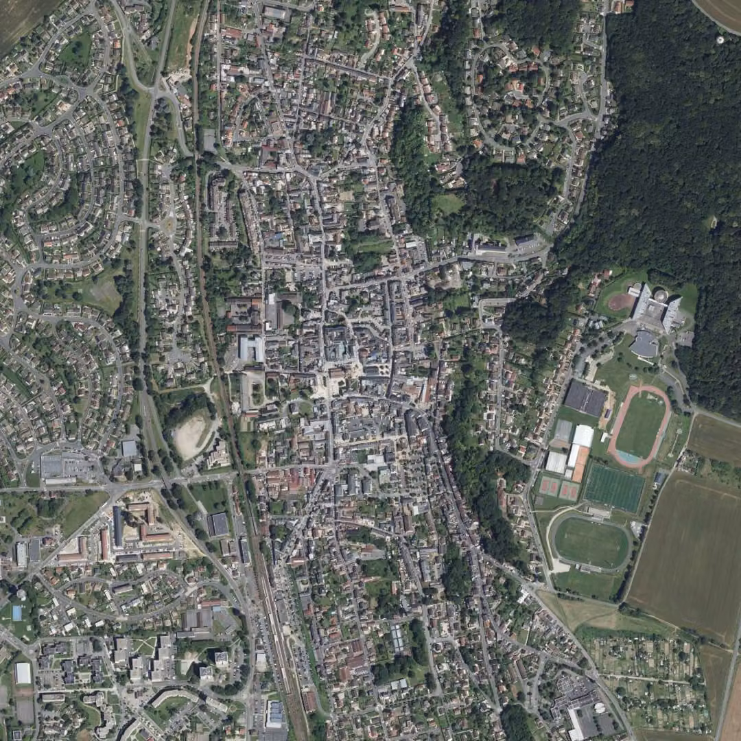 Méru aujourd'hui, le centre vu du ciel