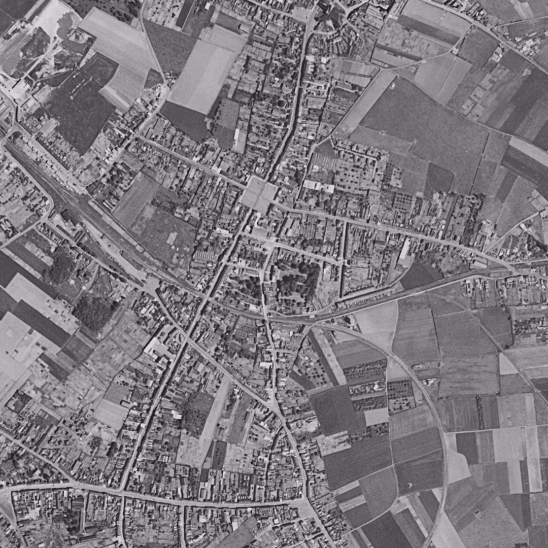Carvin en 1957, le centre vu du ciel, au même cadrage