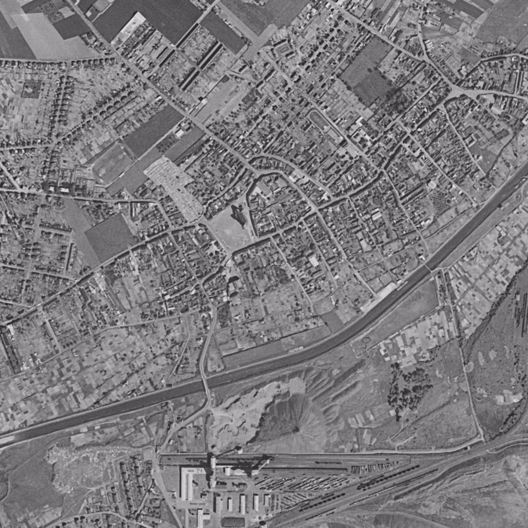 Harnes en 1957, le centre vu du ciel, au même cadrage