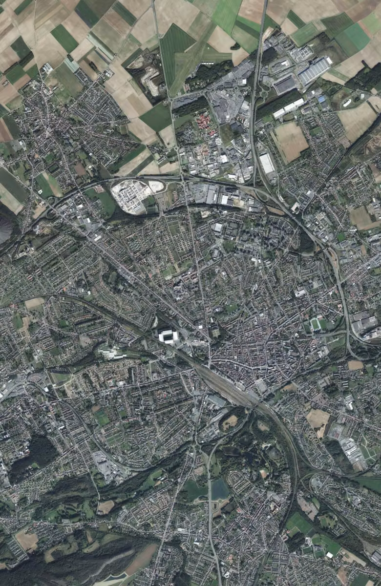 Lens aujourd'hui, le territoire vu du ciel