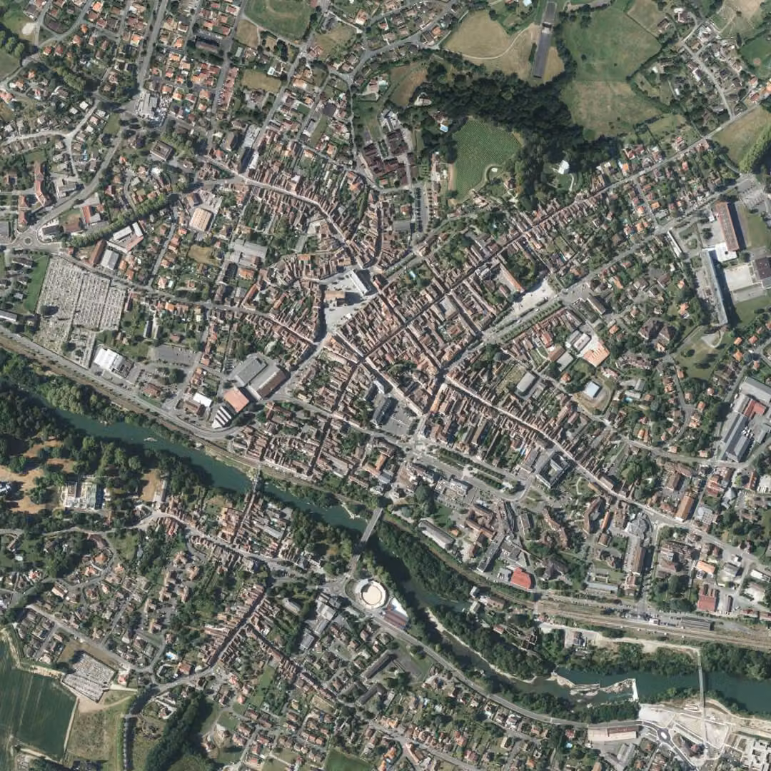 Orthez aujourd'hui, le centre vu du ciel