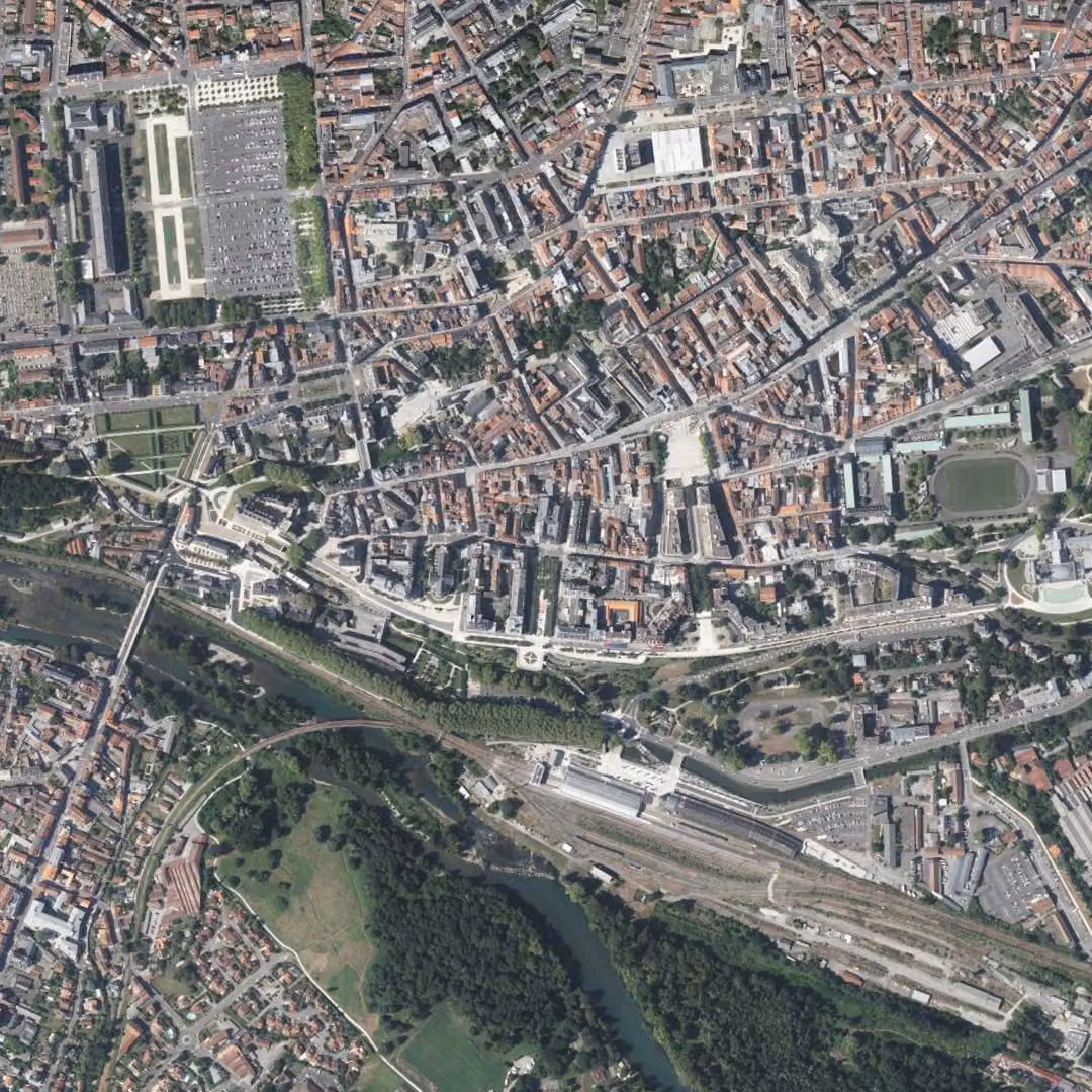 Pau aujourd'hui, le centre vu du ciel