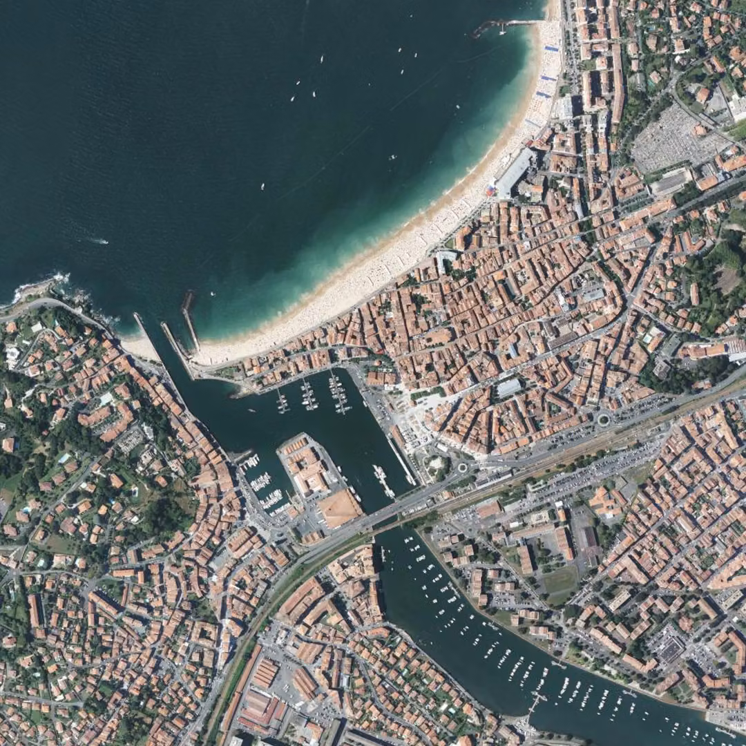 Saint-Jean-de-Luz aujourd'hui, le centre vu du ciel