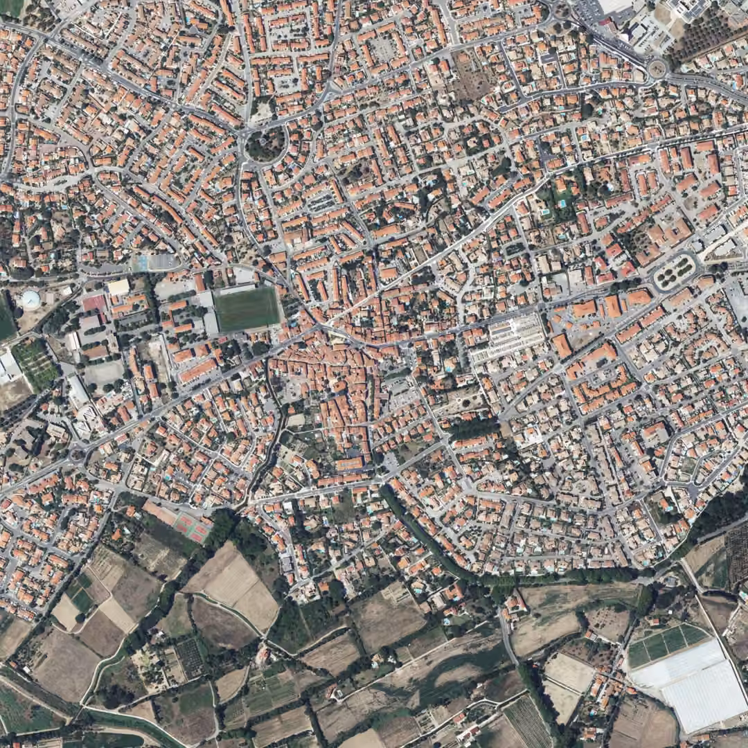 Saint-Estève aujourd'hui, le centre vu du ciel