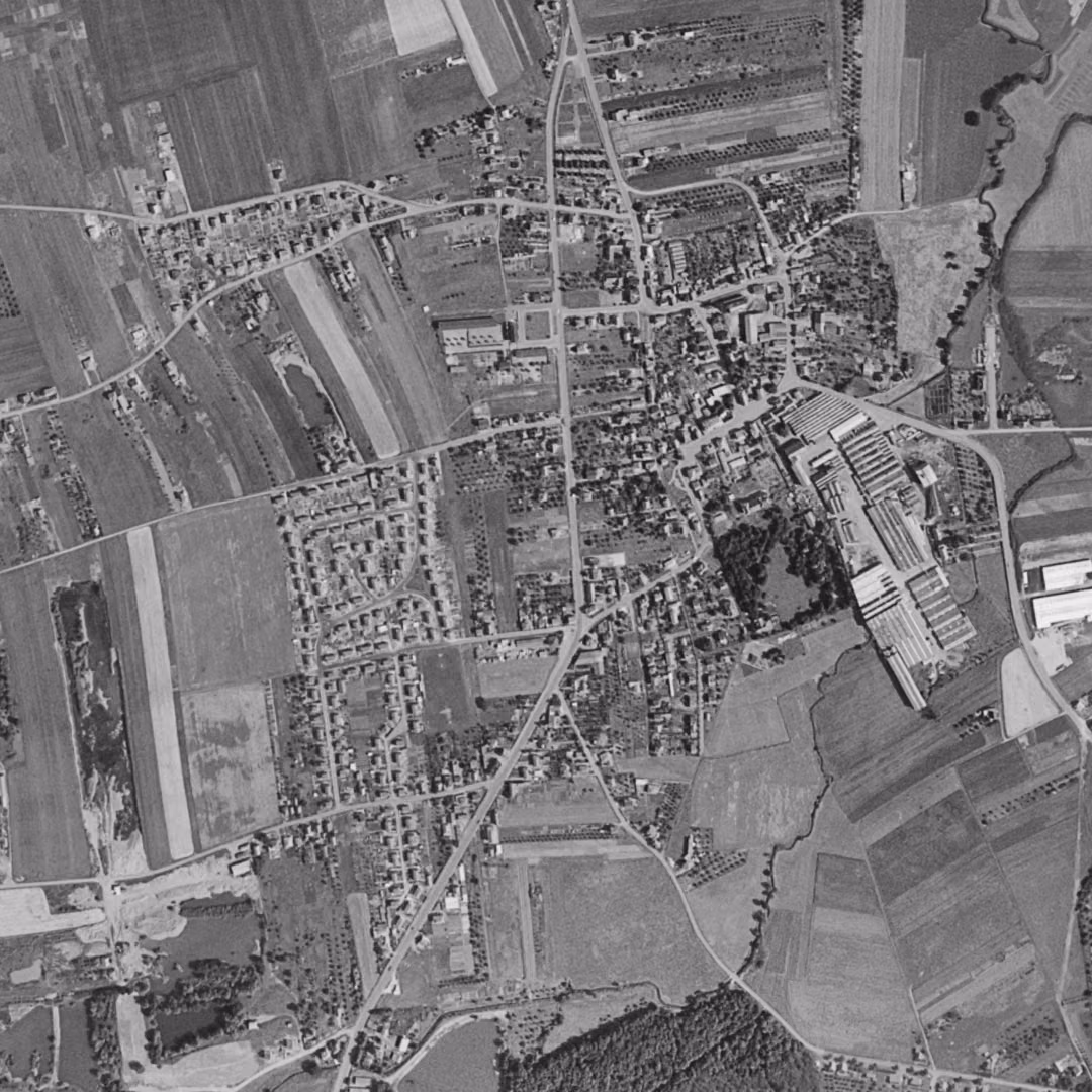 Kingersheim en 1961, le centre vu du ciel, au même cadrage
