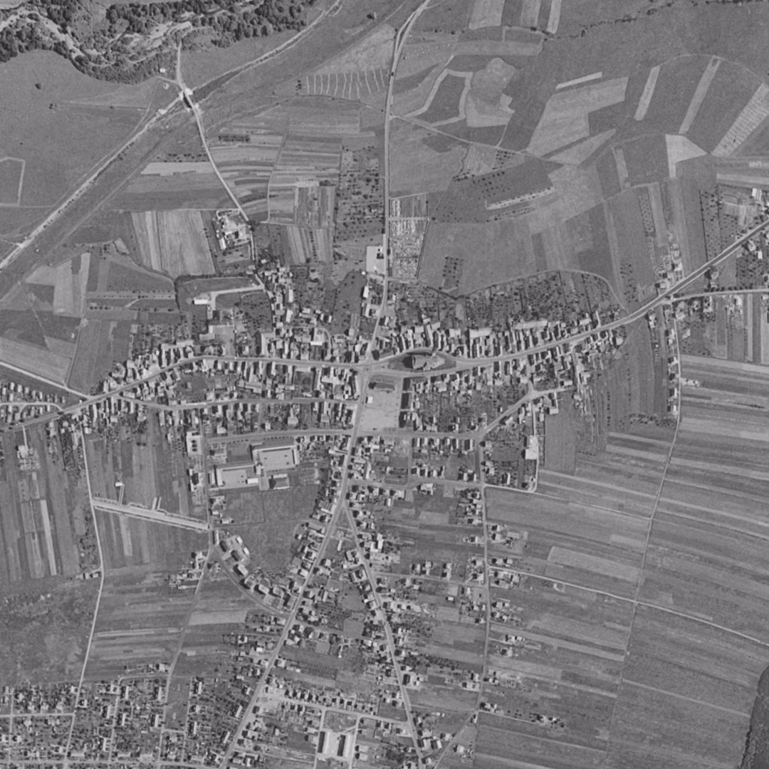 Wittelsheim en 1961, le centre vu du ciel, au même cadrage