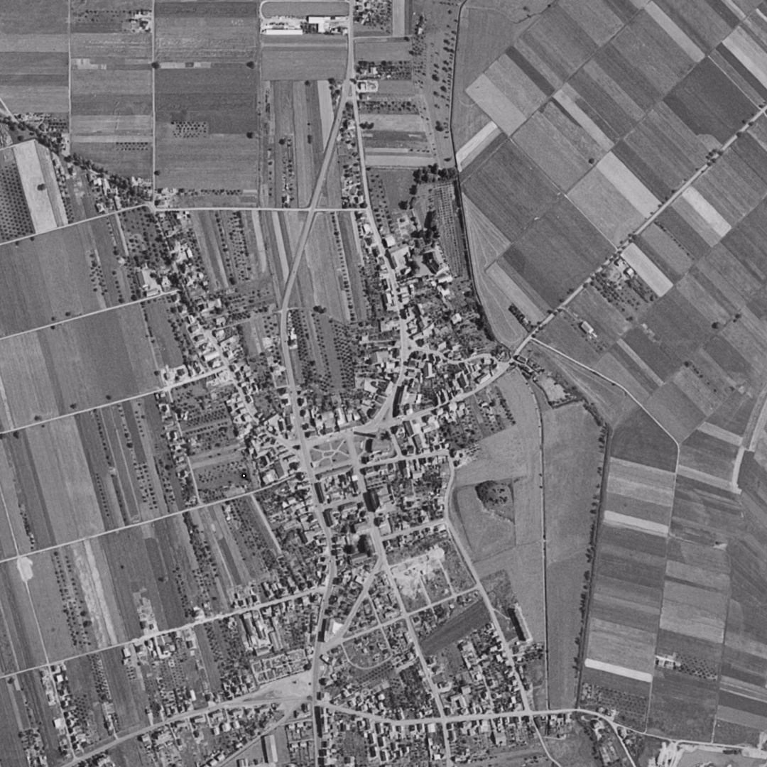 Wittenheim en 1961, le centre vu du ciel, au même cadrage