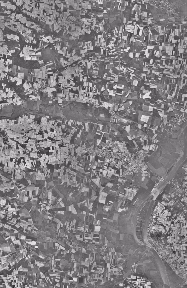 Belleville-en-Beaujolais en 1954, le territoire vu du ciel, au même cadrage