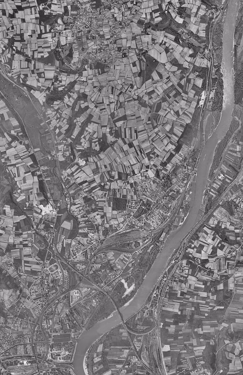 Grigny-sur-Rhône en 1954, le territoire vu du ciel, au même cadrage