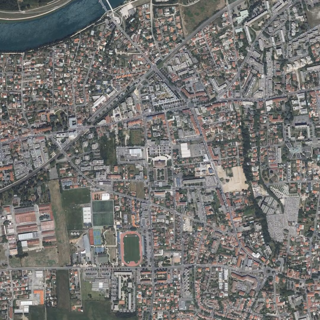 Décines-Charpieu aujourd'hui, le centre vu du ciel
