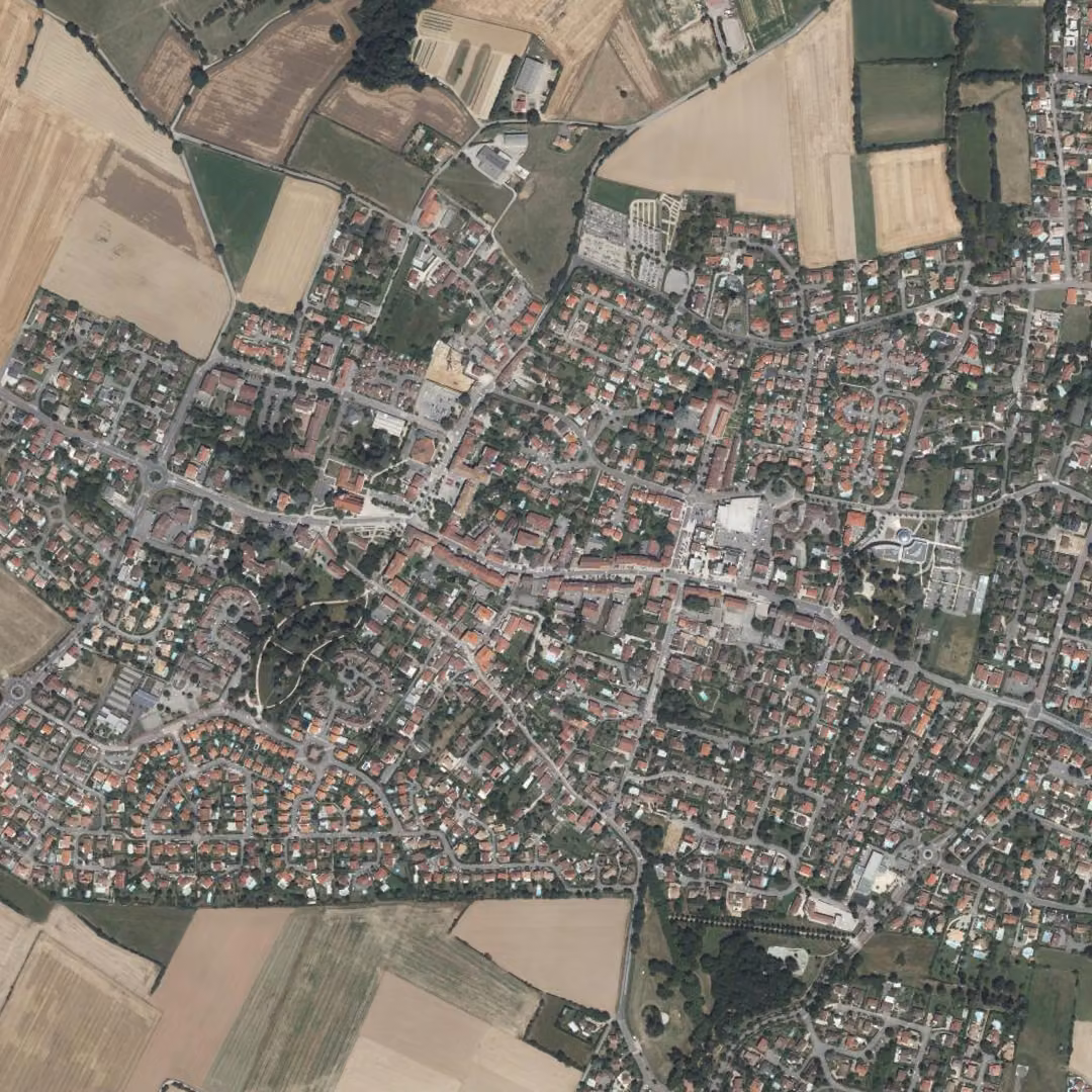 Genas aujourd'hui, le centre vu du ciel