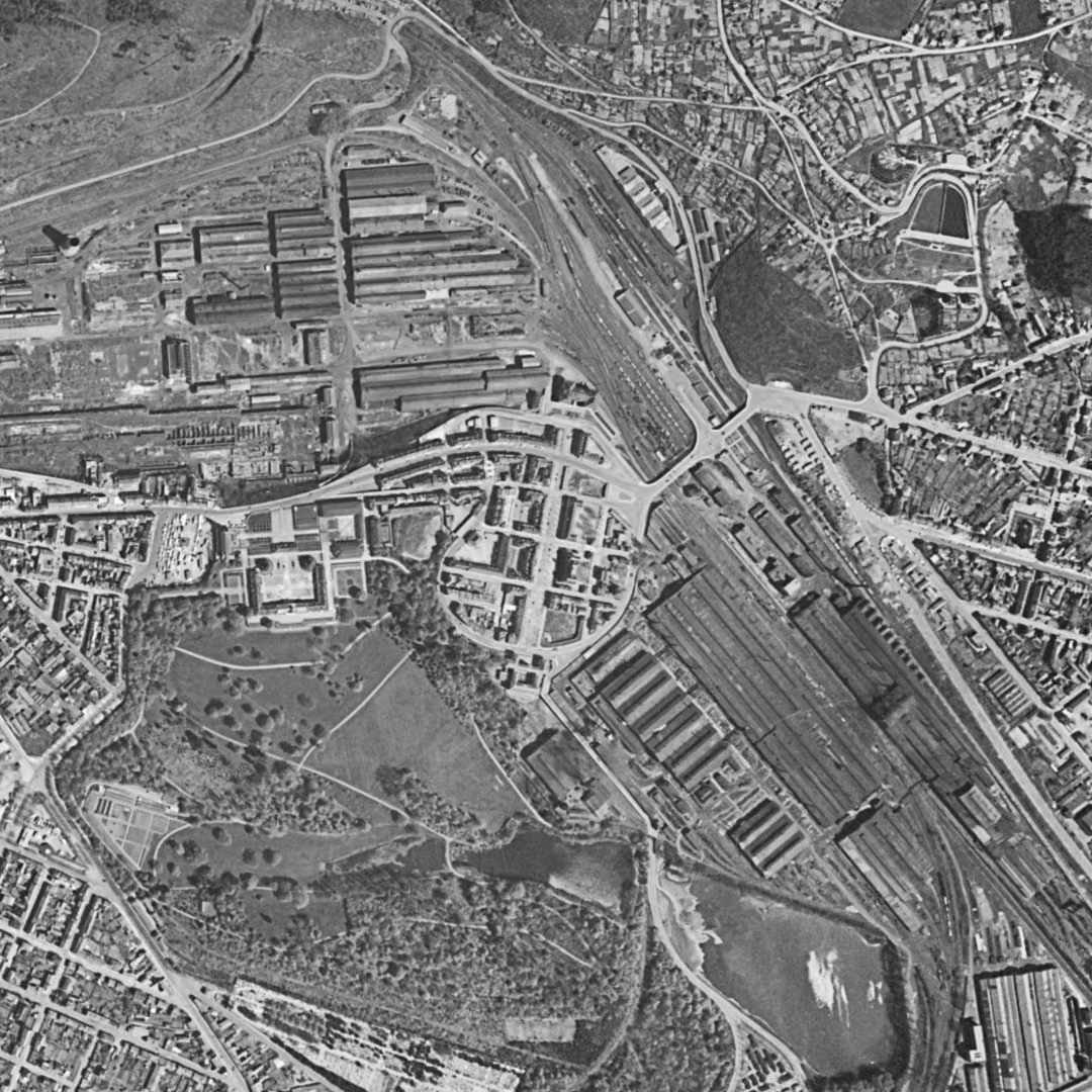 Le Creusot en 1954, le centre vu du ciel, au même cadrage