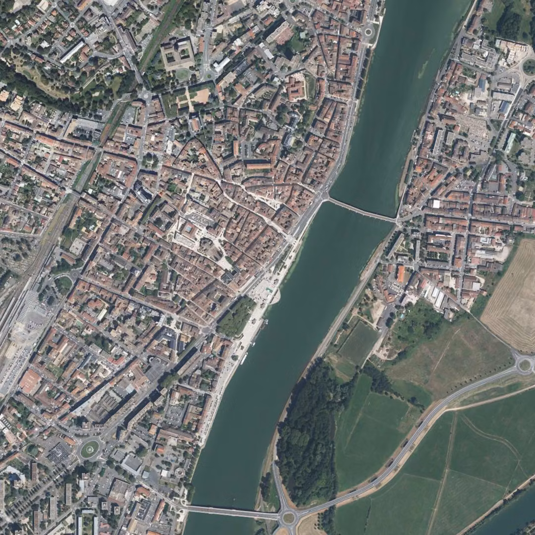 Mâcon aujourd'hui, le centre vu du ciel
