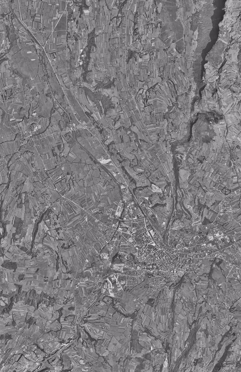Chambéry en 1956, le territoire vu du ciel, au même cadrage