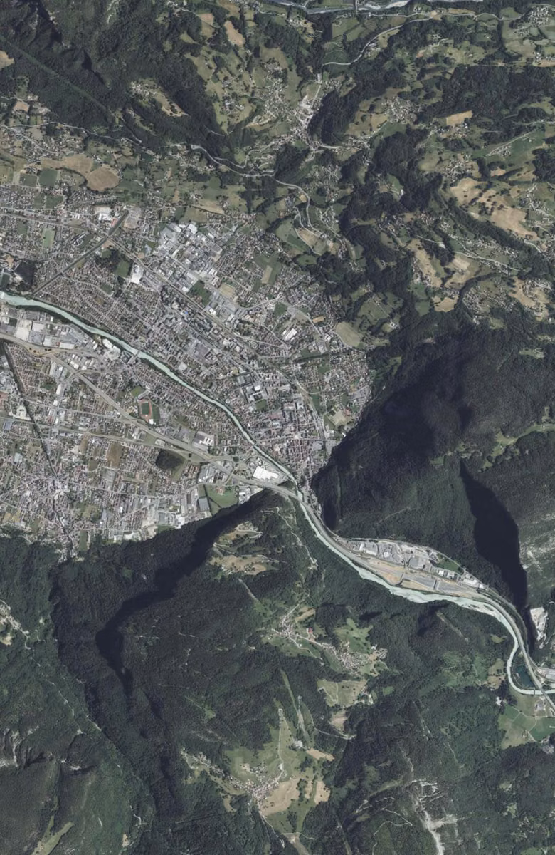Cluses aujourd'hui, le territoire vu du ciel