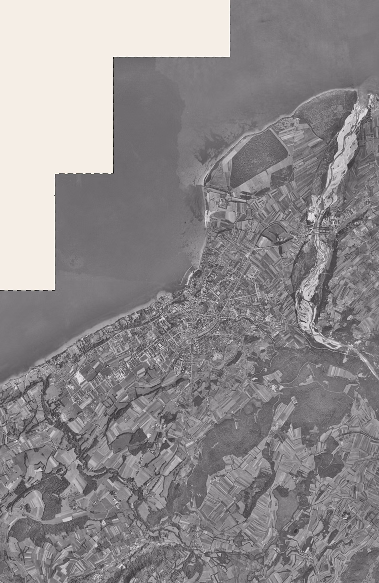 Thonon-les-Bains en 1952, le territoire vu du ciel, au même cadrage