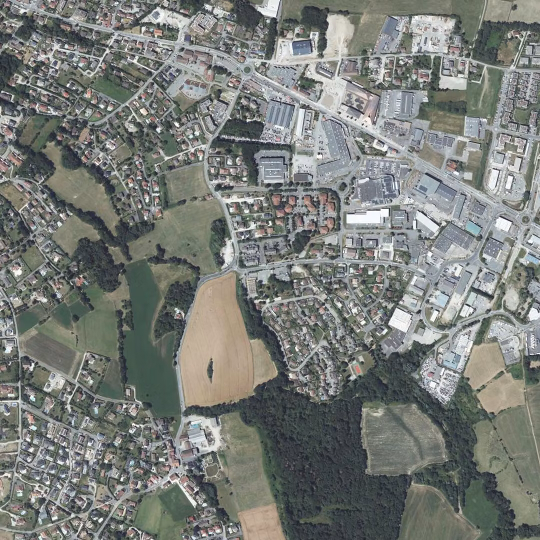 Vétraz-Monthoux aujourd'hui, le centre vu du ciel