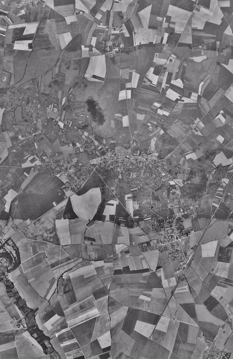 Dammartin-en-Goële en 1949, le territoire vu du ciel, au même cadrage