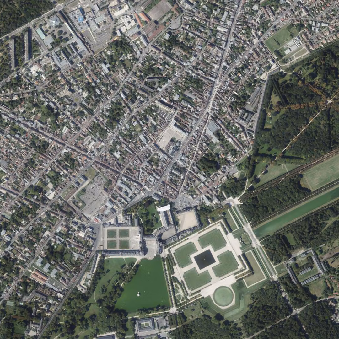 Fontainebleau aujourd'hui, le centre vu du ciel