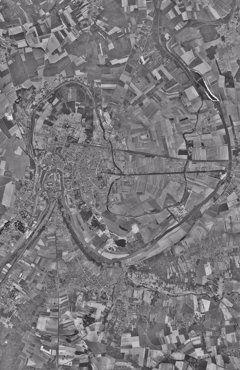 Meaux en 1949, le territoire vu du ciel, au même cadrage