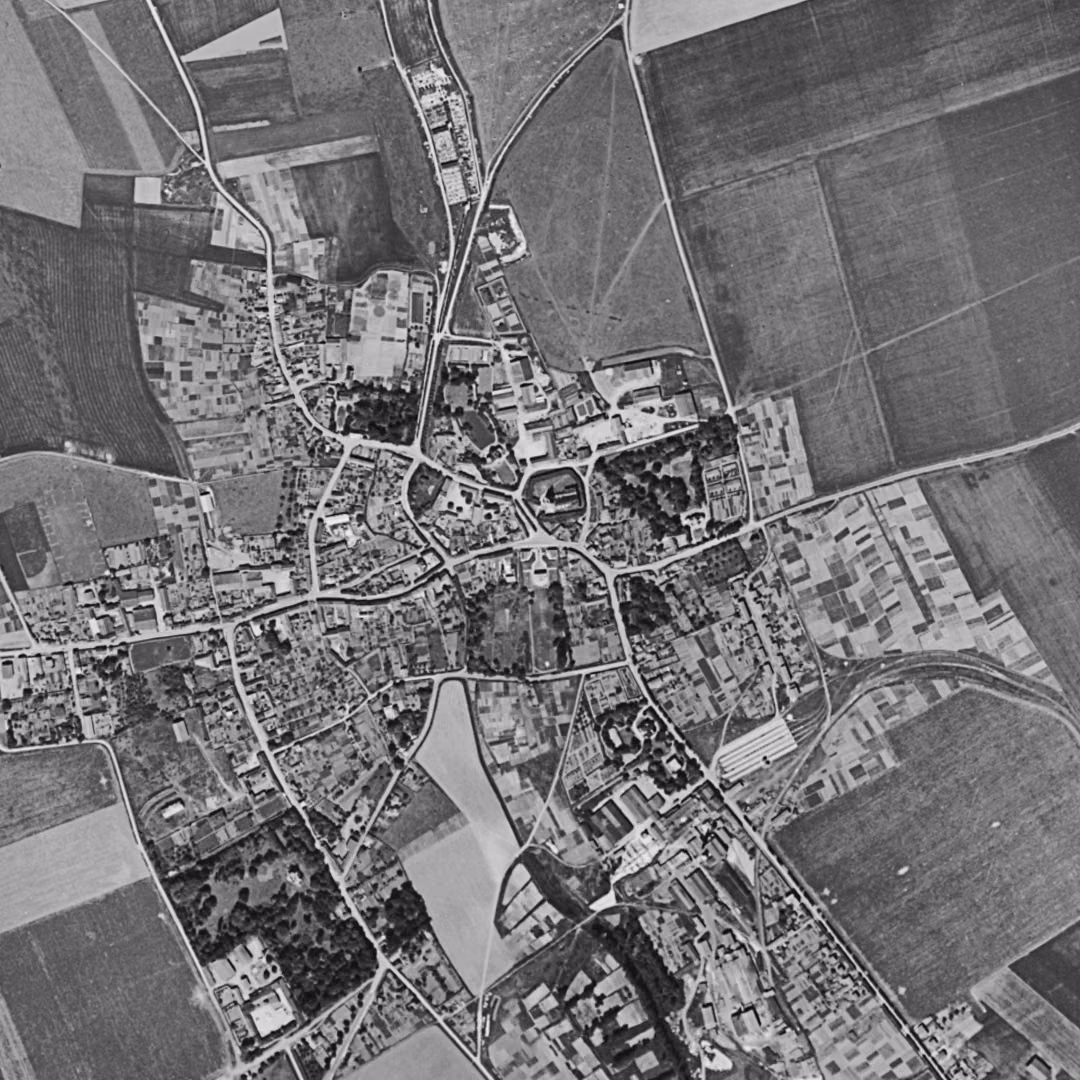 Mitry-Mory en 1949, le centre vu du ciel, au même cadrage