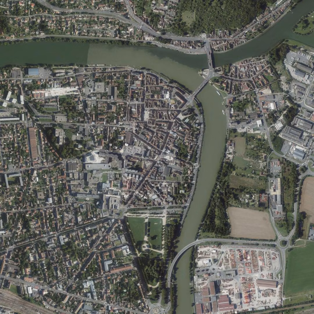 Montereau-Fault-Yonne aujourd'hui, le centre vu du ciel