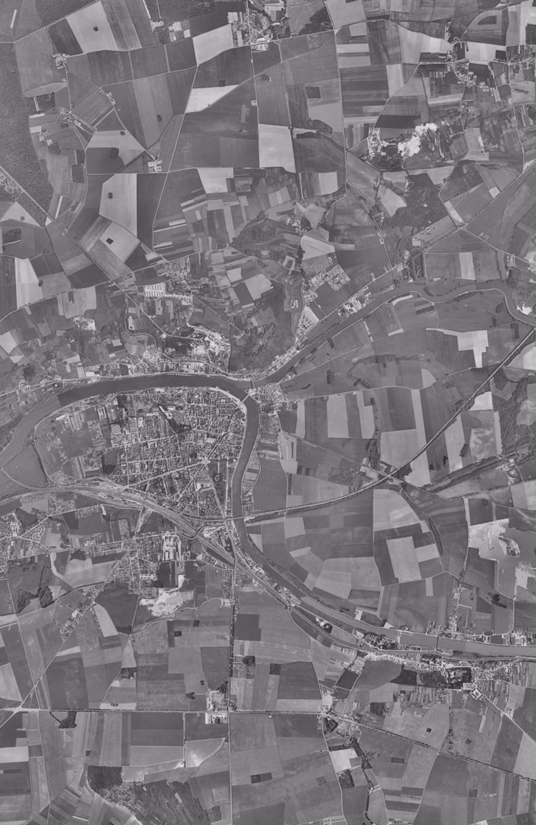 Montereau-Fault-Yonne en 1957, le territoire vu du ciel, au même cadrage