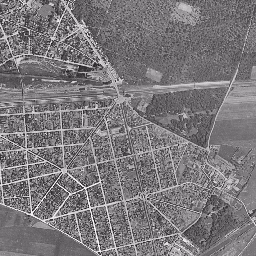 Vaires-sur-Marne en 1949, le centre vu du ciel, au même cadrage