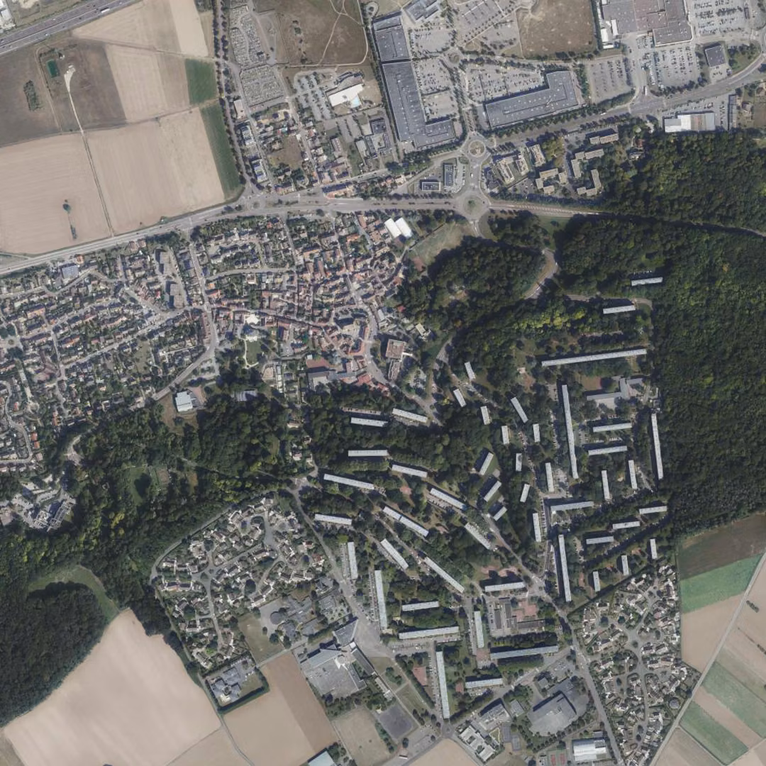 Aubergenville aujourd'hui, le centre vu du ciel